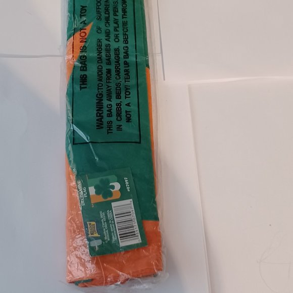 New Vintage Meadow Creek St. Patrick's Day Irish Flag Shamrock Green 28 x 40 - Picture 6 of 6